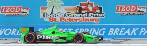 27 James Hinchcliffe - 1st Place on the finish line