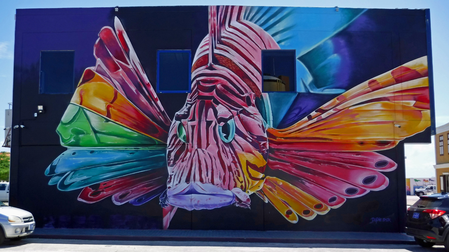 This lion-fish really had a wow factor - one of the many awesome murals in San Nicolas Aruba