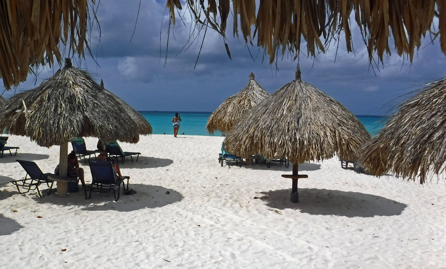 The white sands and turquoise waters of Eagle Beach, Aruba